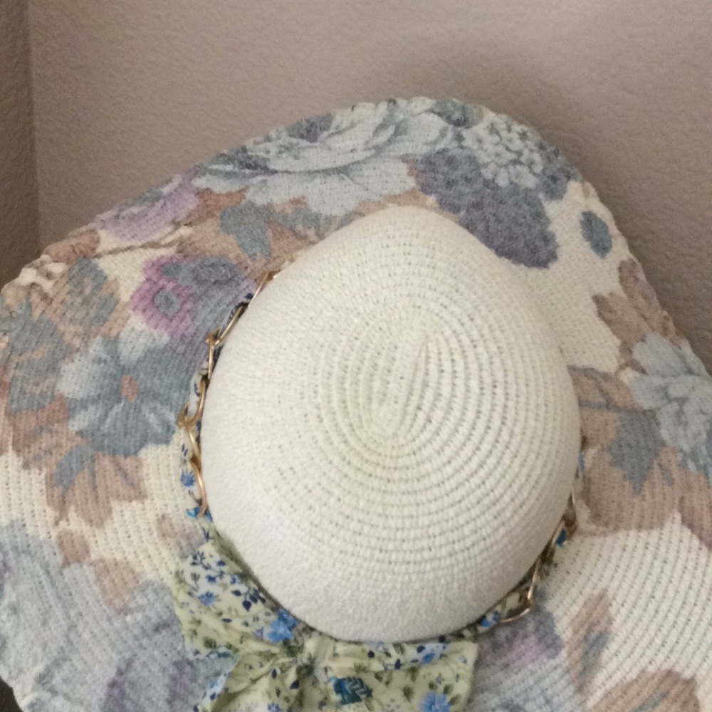 Hats-Womans